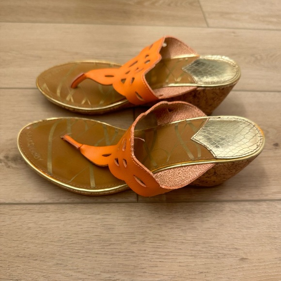 Sam & Libby Womens Leather Cut Out Cork Wedge Thong Sandals - Picture 6 of 8